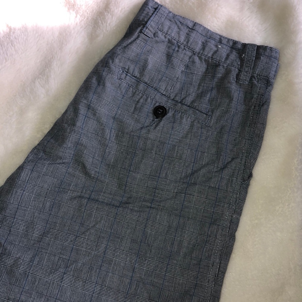 Islandia plaid Bermuda shorts size 32